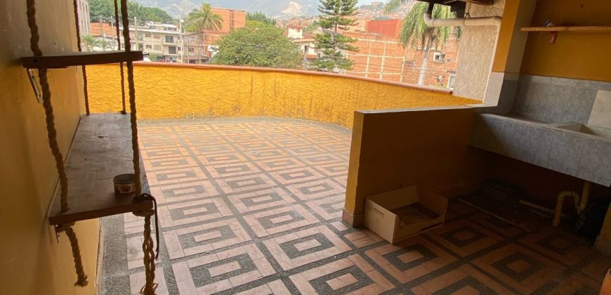 ARRIENDO CASA DÚPLEX EN SANTA LUCIA