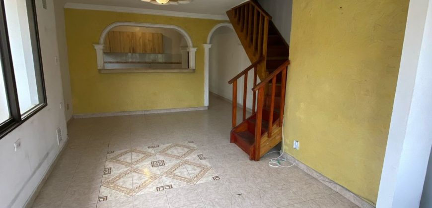 ARRIENDO CASA DÚPLEX EN SANTA LUCIA