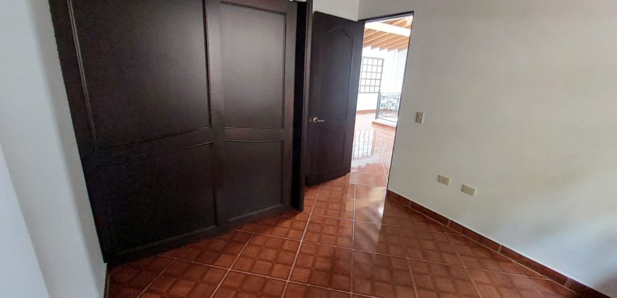 ARRIENDO CASA EN SABANETA