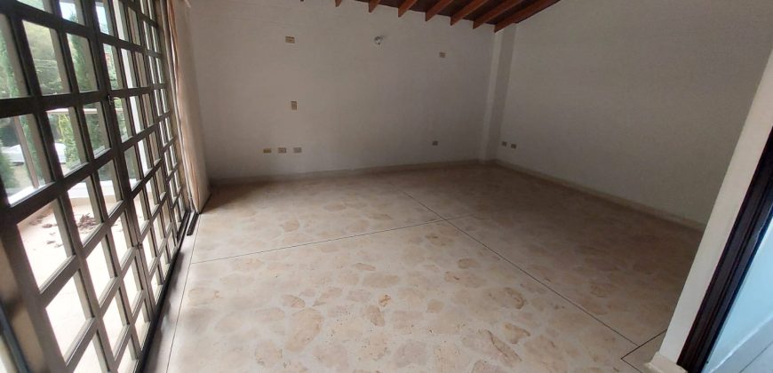 ARRIENDO CASA EN SABANETA