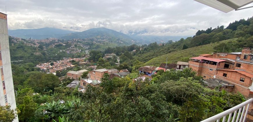 VENDO APARTAMENTO EN LA AURORA