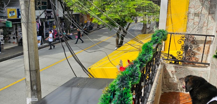 VENDO EDIFICIO EN MANRIQUE
