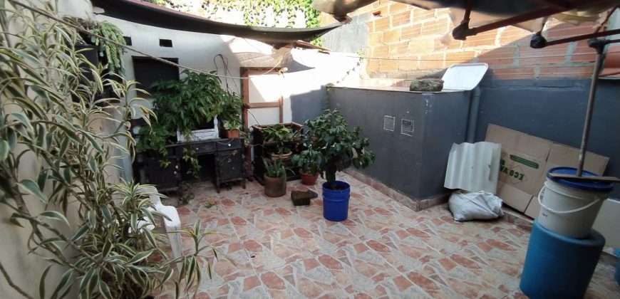 VENDO EDIFICIO EN MANRIQUE