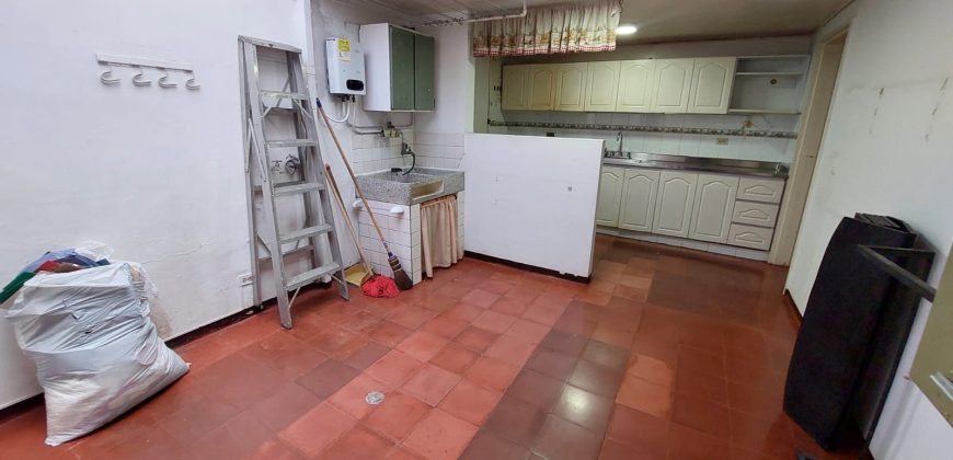 VENDO CASA DÚPLEX EN SANTA MÓNICA 2