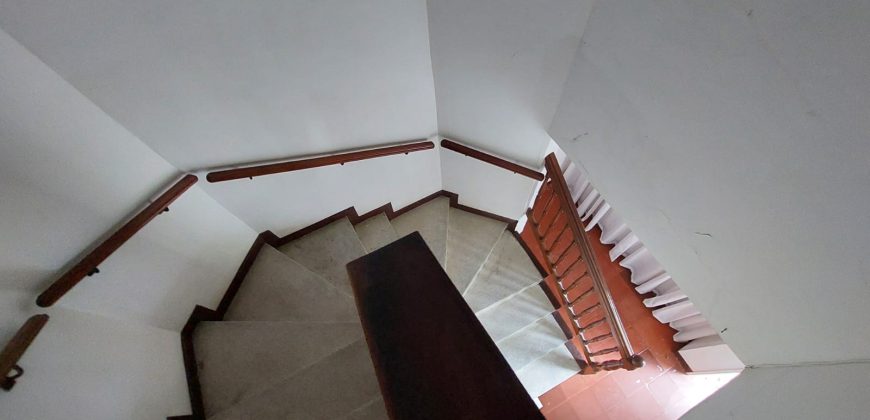 VENDO CASA DÚPLEX EN SANTA MÓNICA 2