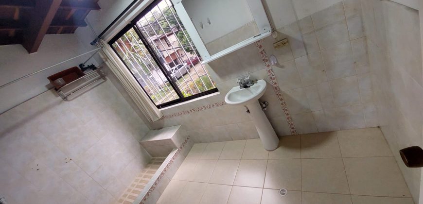 VENDO CASA DÚPLEX EN SANTA MÓNICA 2