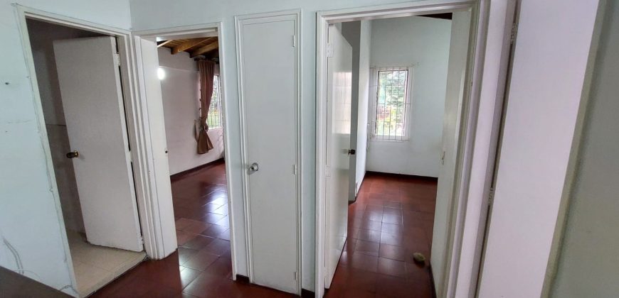 VENDO CASA DÚPLEX EN SANTA MÓNICA 2