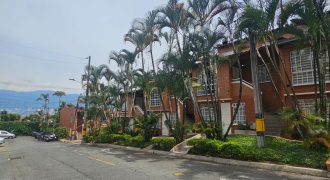 Vendo Casa dúplex Envigado