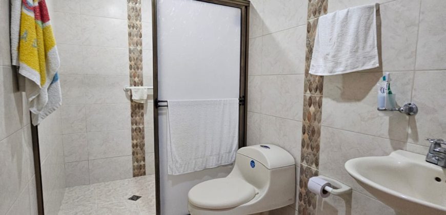 VENDO CASA EN LA FLORESTA