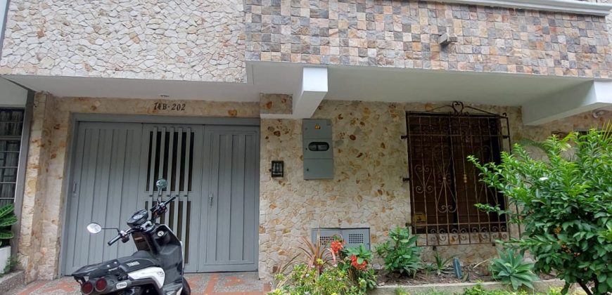 ARRIENDO CASA EN LOS ALMENDROS