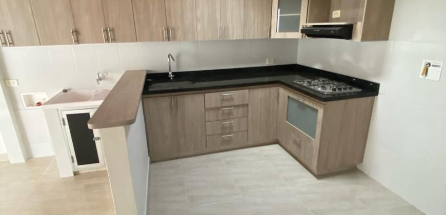 ARRIENDO APARTAMENTO EN LA FLORESTA