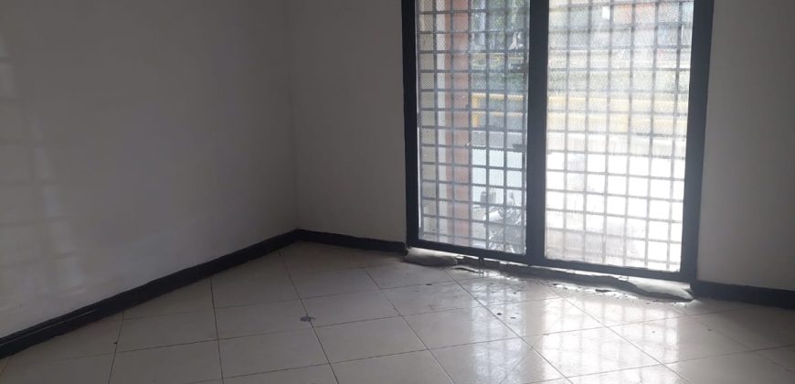 VENDO CASA COMERCIAL EN CONQUISTADORES