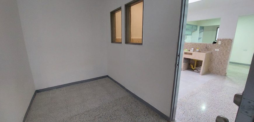 ARRIENDO CASA COMERCIAL EN SIMÓN BOLÍVAR