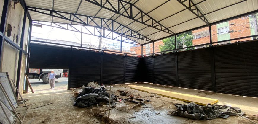 ARRIENDO LOCAL ESQUINERO EN SANTA MONICA