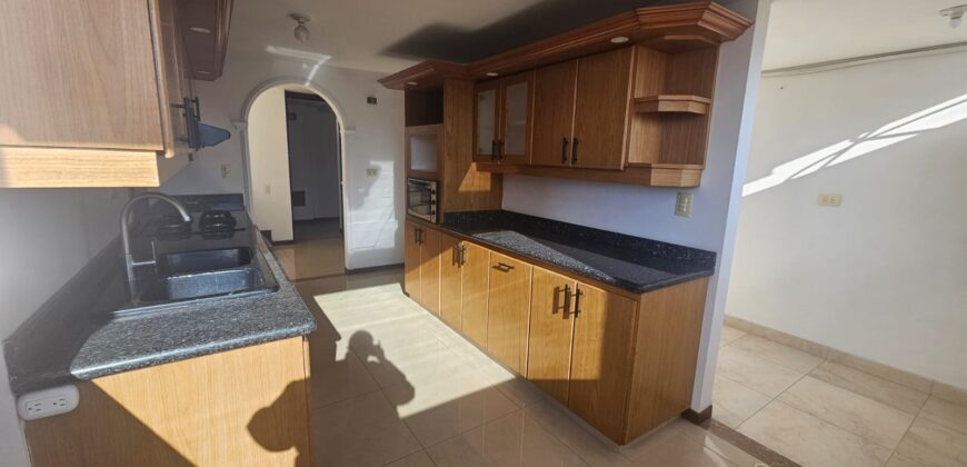 ARRIENDO APARTAMENTO DUPLEX EL POBLADO-MEDELLIN