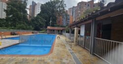 VENDO APARTAMENTO LOMA DE LOS BERNAL