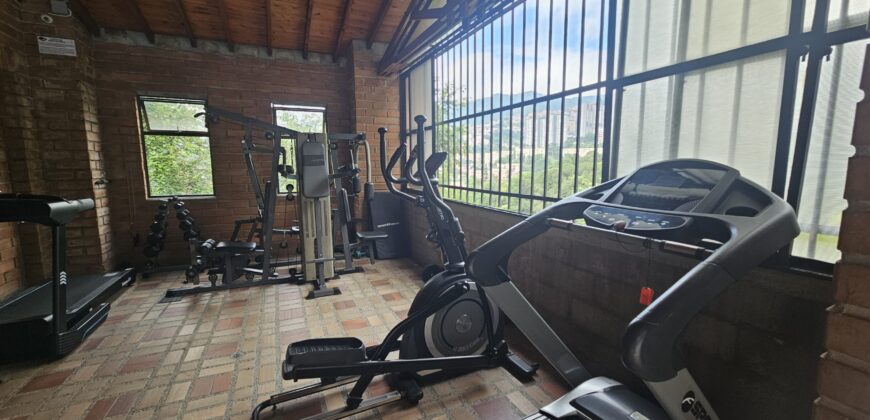 VENDO APARTAMENTO LOMA DE LOS BERNAL