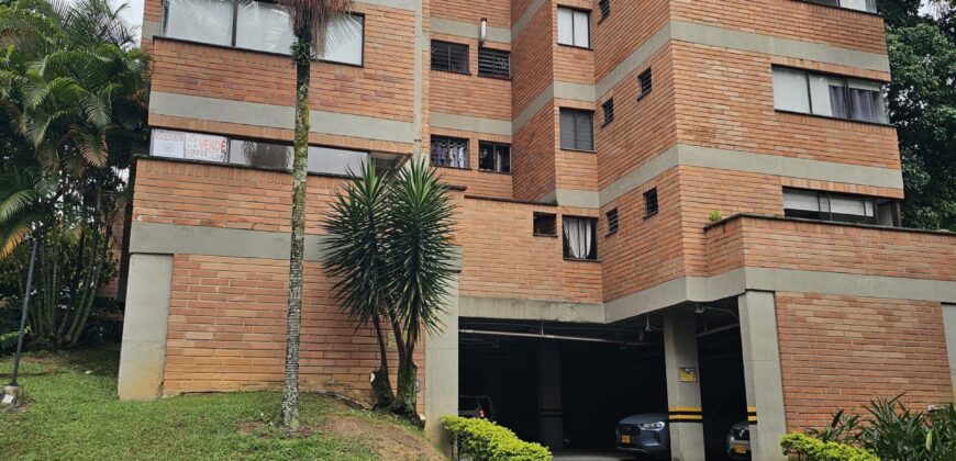 VENDO APARTAMENTO LOMA DE LOS BERNAL