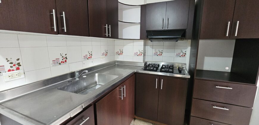 VENDO APARTAMENTO LOMA DE LOS BERNAL