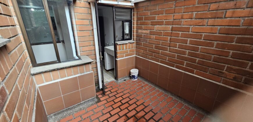 VENDO APARTAMENTO LOMA DE LOS BERNAL