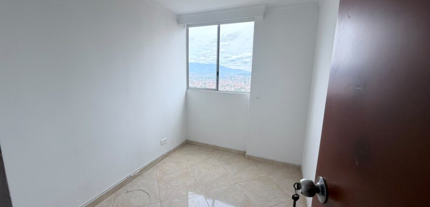 VENDO APARTAMENTO LOMA DE LOS BERNAL