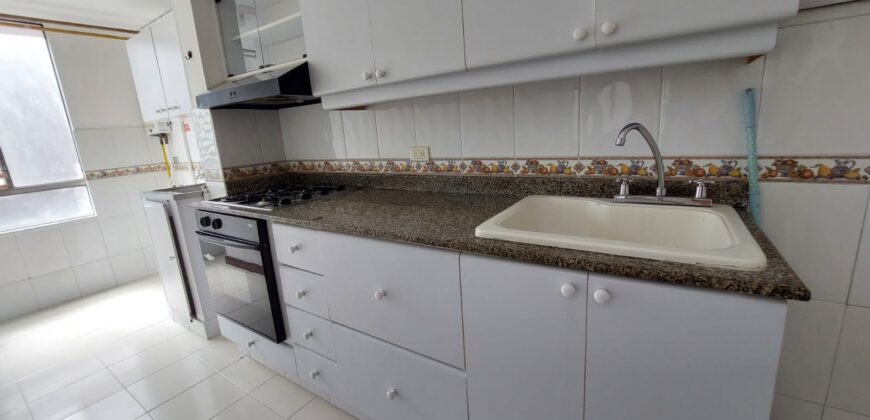 ARRIENDO APARTAMENTO EN LA FLORESTA