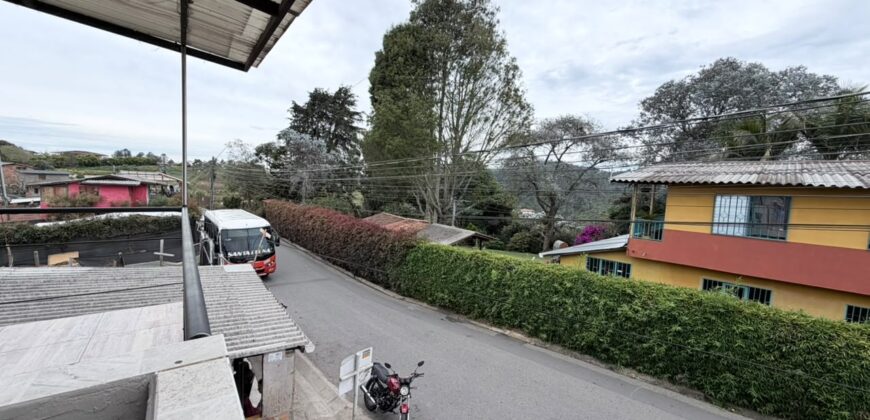 Arriendo casa en Santa Elena
